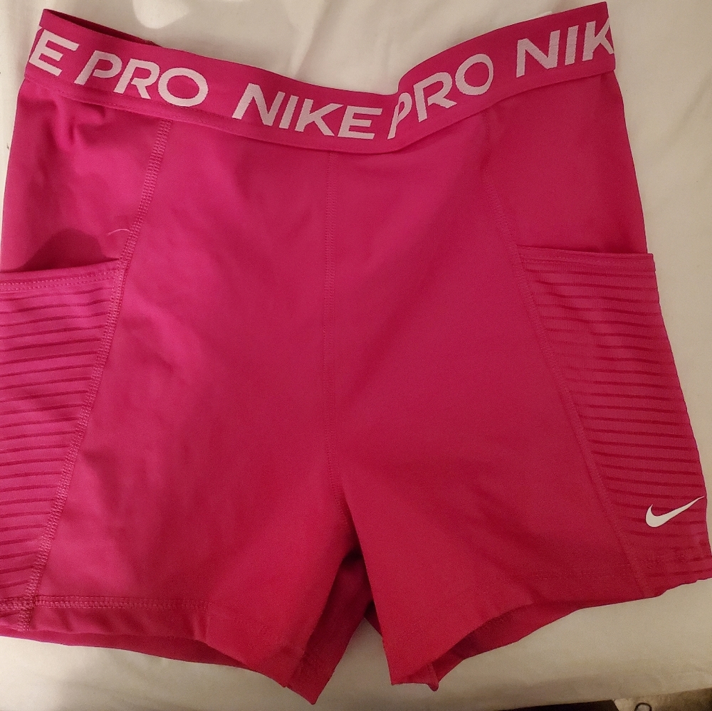 3inch Nike pros shorts NWT hot pink LARGE